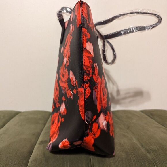NWOT Victoria’s Secret Black Floral Barbiecore Rose Pattern Large Tote Bag - Picture 10 of 13